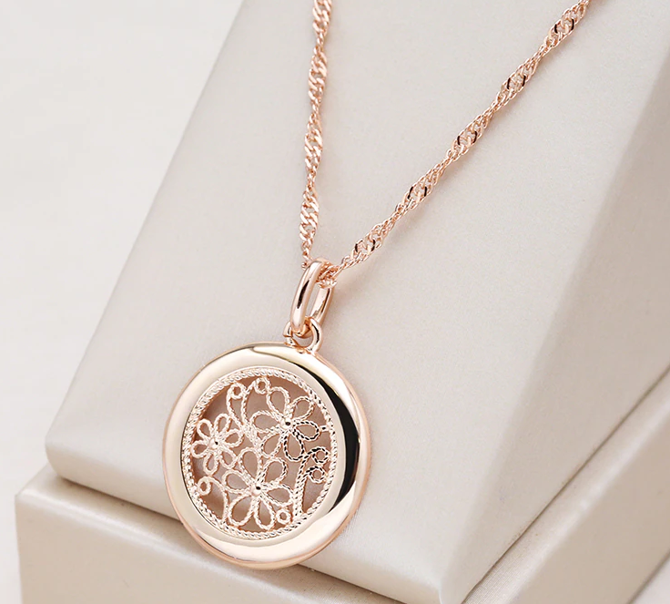 Ynah Flower Pendant Rose Gold Necklace