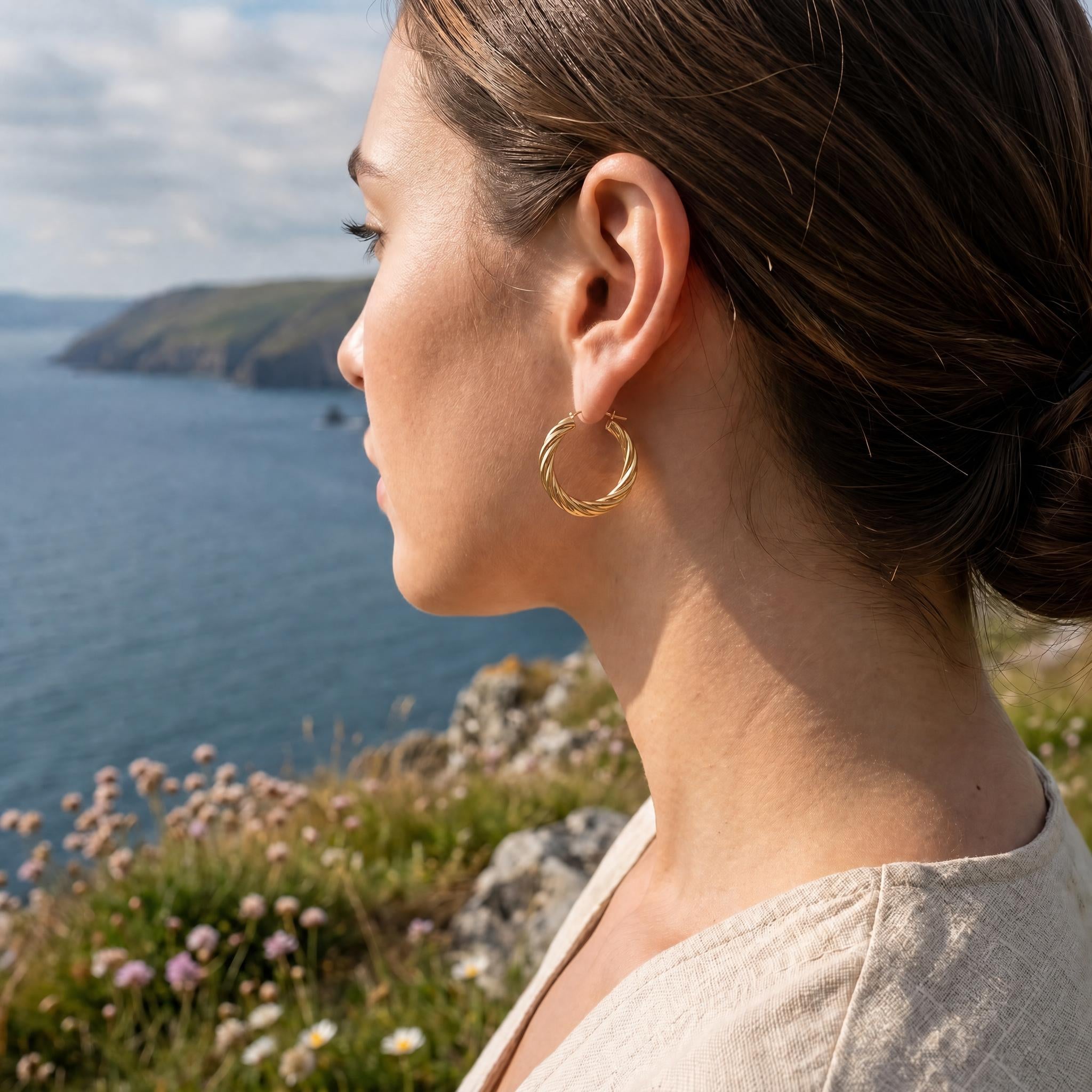 Wavy - Timeless Gold Earrings | Blush&Co.