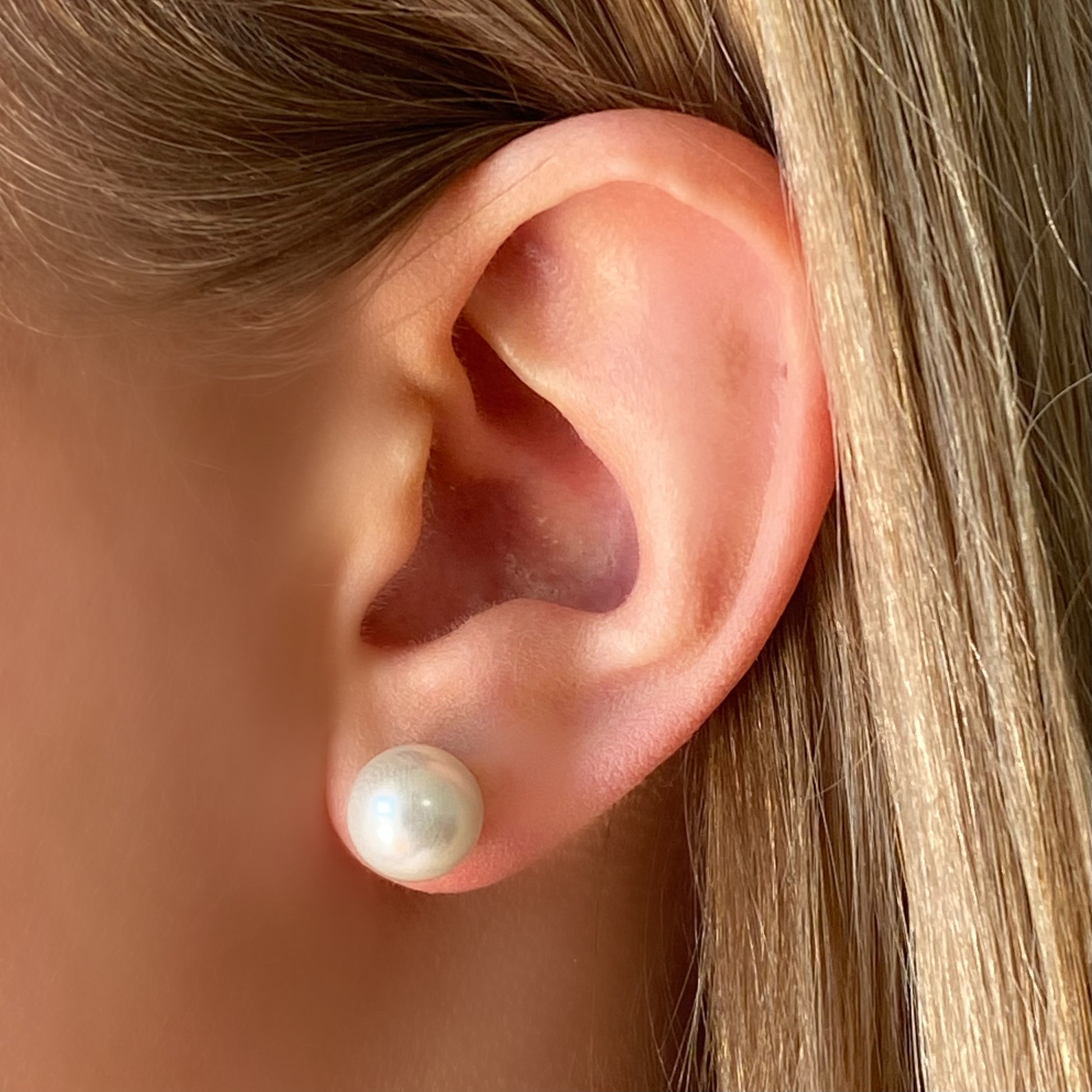 Pearl Stud Earrings - Blush & Co.
