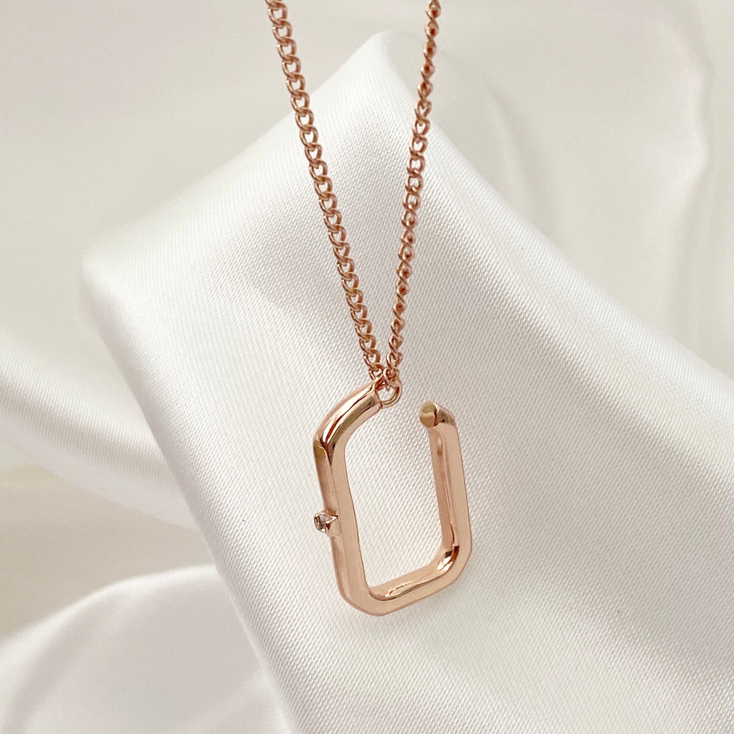 Veronica Pendant Necklace - Blush & Co.