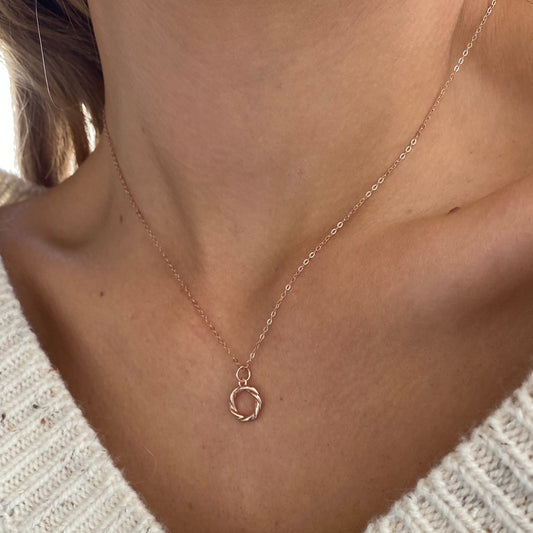 Grace Rope Circle Necklace - Blush & Co.